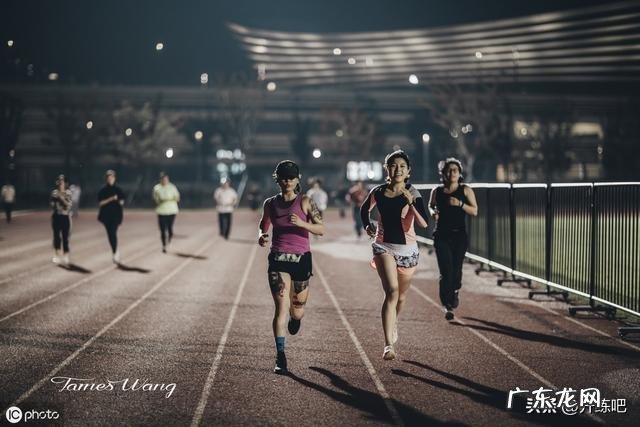 湿气导致的肥胖减肥容易吗 由湿气重和便秘导致的肥胖,要怎么减肥?