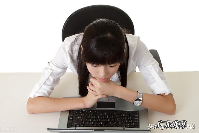 排湿气养生馆多少钱 为什么养生馆随便一推背就出痧,还总说是湿气重,过度劳累?