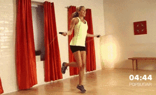 每天快走5公里加跳绳1000个,一个月能瘦多少?