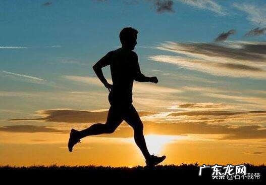 每天快走5公里加跳绳1000个,一个月能瘦多少?