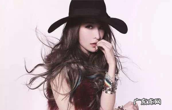 萧亚轩为什么能成为收割机 萧亚轩，如何成为小鲜肉收割机？