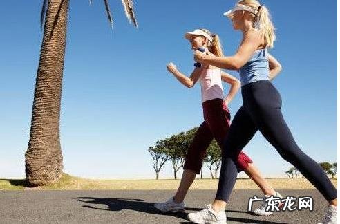 每天快走两万步能减肥吗?