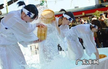 为什么日本人大冷天还喝冰水,而中国人都喝热水?