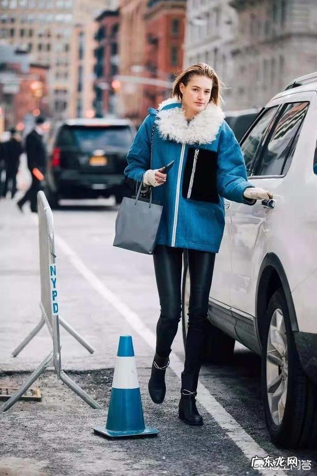 短靴怎么搭配才比较时髦？