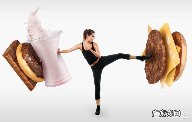 早上吃一碗小米粥一个鸡蛋，中午一份水煮蔬菜，晚餐不吃能减肥吗