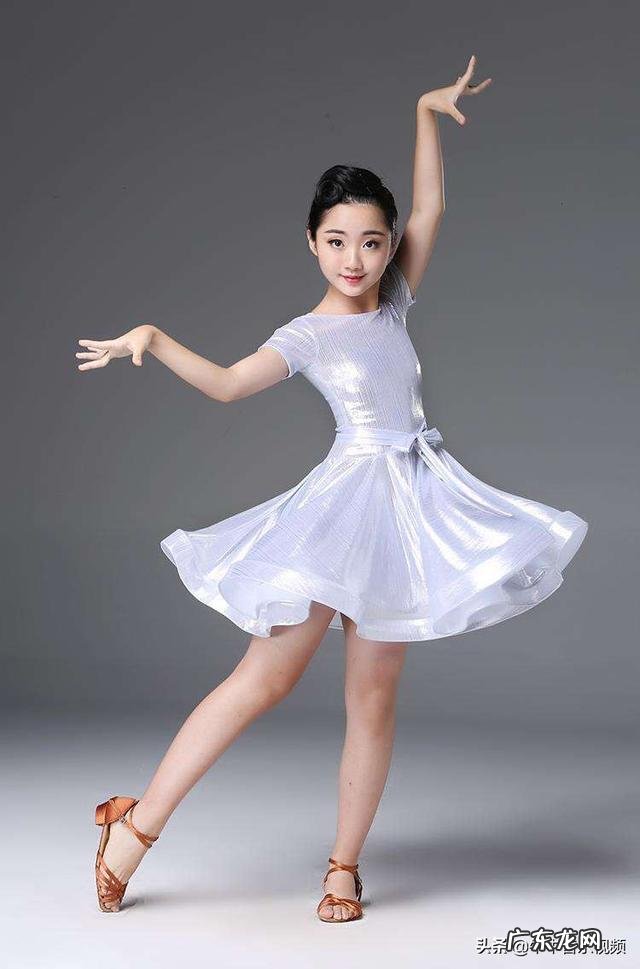 学什么舞蹈最能改变体型呢?