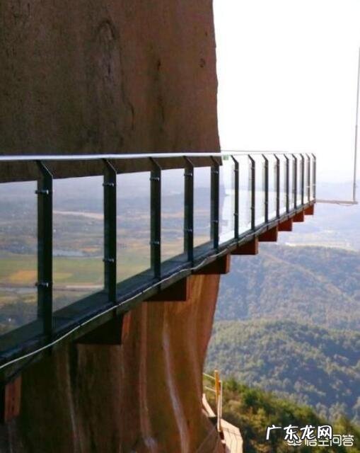 美丽的龙湖公园四百字作文 美丽的龙湖公园作文怎么引用歌词?