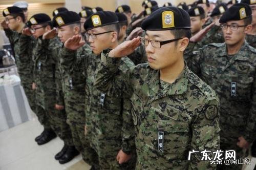 为什么感觉很多韩国年轻人不愿意当兵呢？
