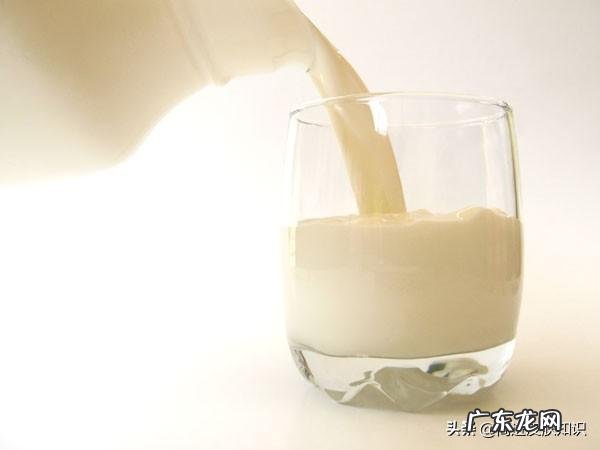 26岁了，脸上的痘痘还叫青春痘吗？