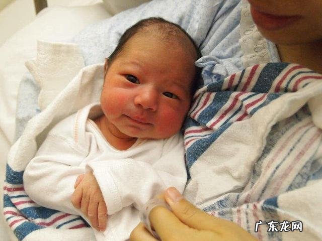 1-3个月宝宝发育训练方法-1-2个月宝宝训练方法