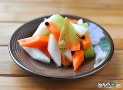 白萝卜和红萝卜哪个营养价值更高？吃哪个更好？