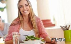 减肥期间，晚上真的要吃的很少吗？