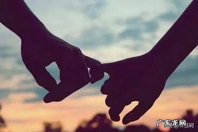 男人真正爱一个女人有12个表现 一个男人深爱着一个女人会有什么表现?