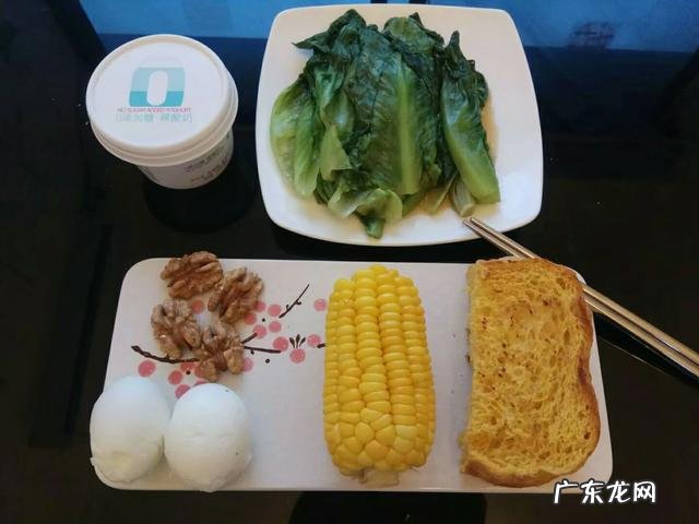 你家多久喝一次牛奶,你喜欢喝纯奶还是酸奶?