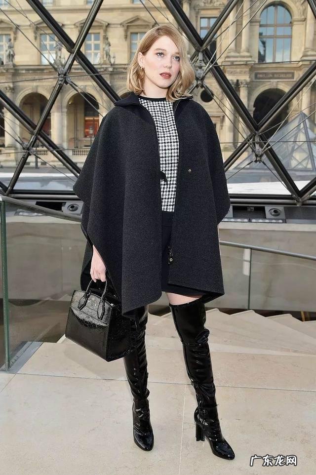 女生在冬天应该如何穿搭过膝靴?