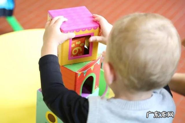 晒太阳可以提高维生素d吗 晒太阳可以满足人体对维生素D的需求吗?