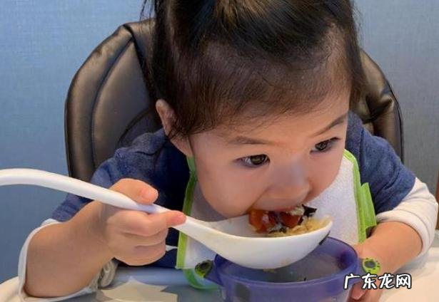 宝宝在几月添加辅食最好-早产儿几月添加辅食