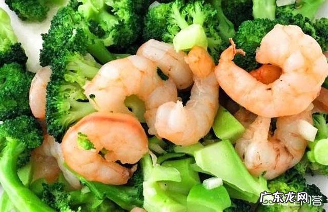 排骨红萝卜玉米天麻香菇白菜西兰花能一起煮吗?