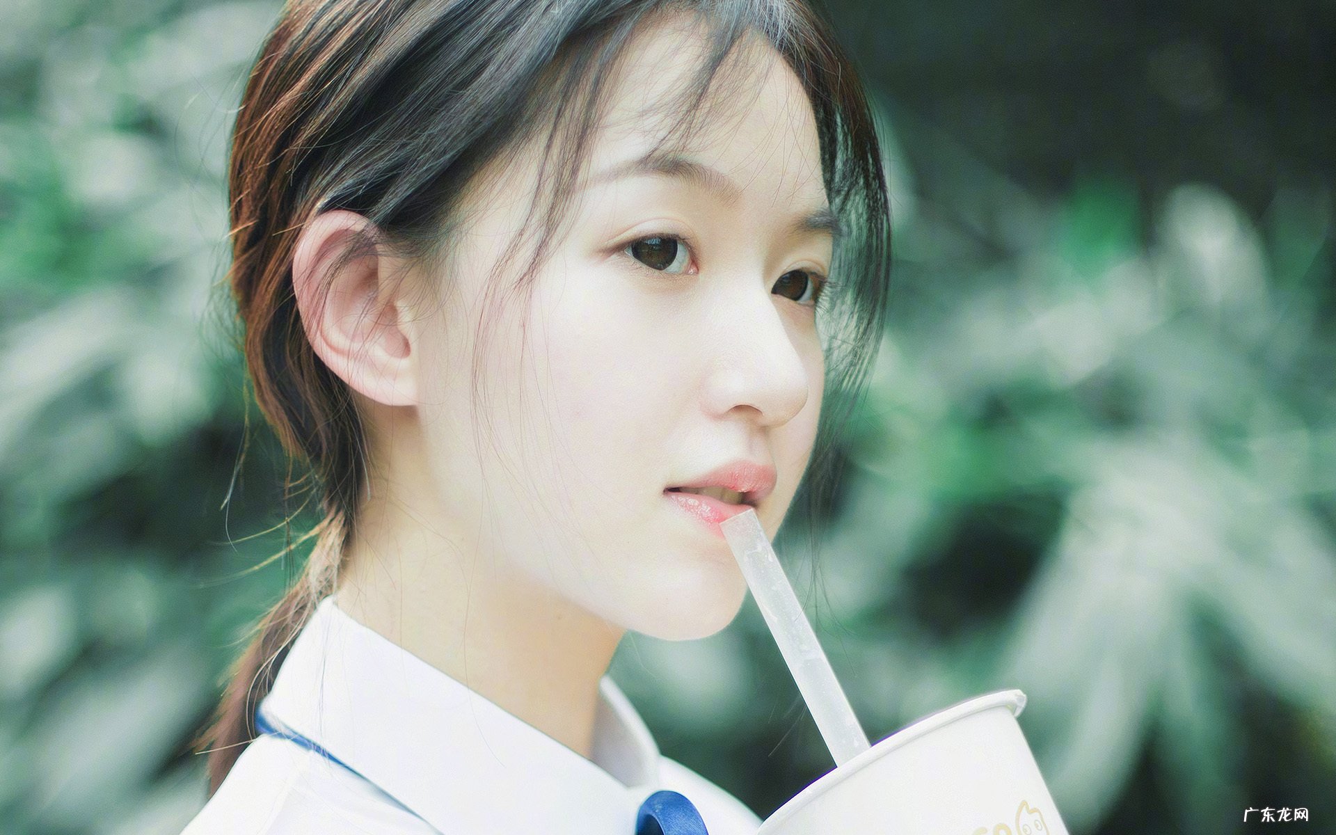 吃了减肥药后肚子痛怎么回事 吃减肥药了但是肚子左边有时阵疼咋回事还有点小恶心