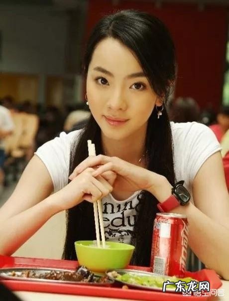 如何评价李思思的主持功力?