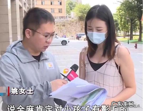 女生去理发店被理发师抚摸头发是什么感觉?