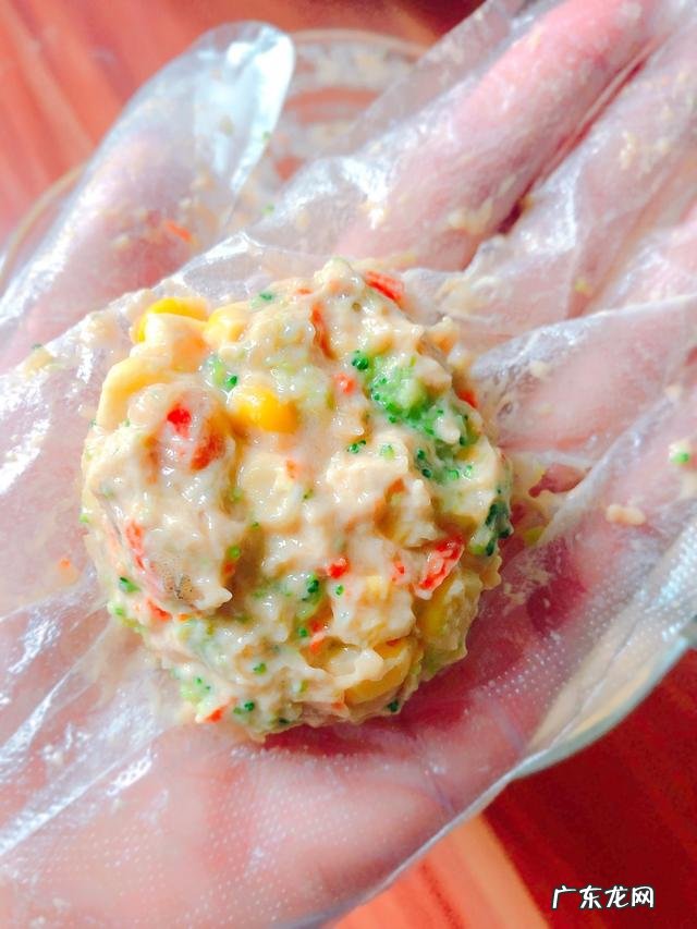 猪肉虾泥西蓝花丸子怎么做？