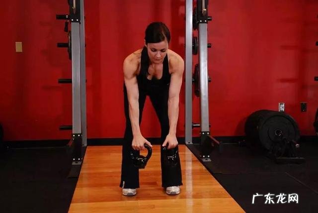 钻石俯卧撑,练臂围最好的徒手动作,为何很多人连十个都做不了?