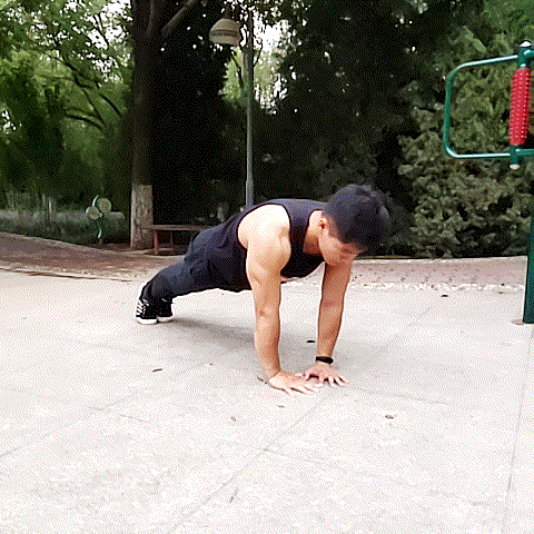 钻石俯卧撑,练臂围最好的徒手动作,为何很多人连十个都做不了?