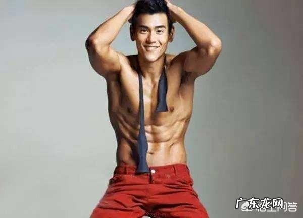 当妹子看到肌肉男 女生看到肌肉男是什么反应?