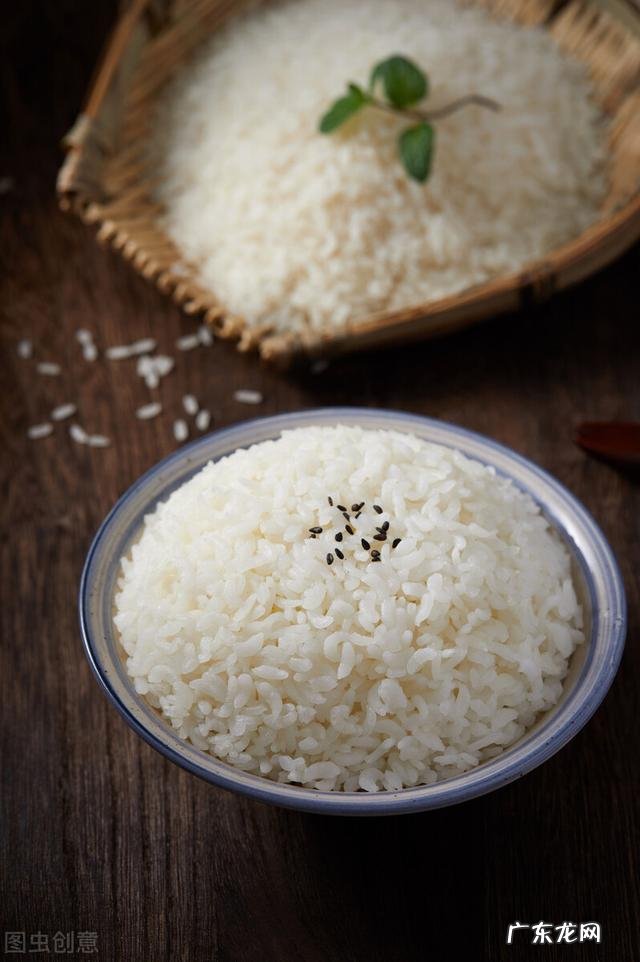 小米粥和大米饭哪个升糖指数高 白米饭和小米粥,究竟哪个升糖速度快?糖尿病人,更适合吃哪个?