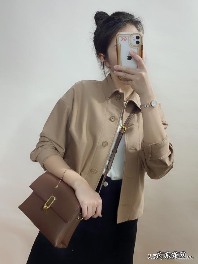 为什么越来越多的人喜欢穿长筒袜呢?