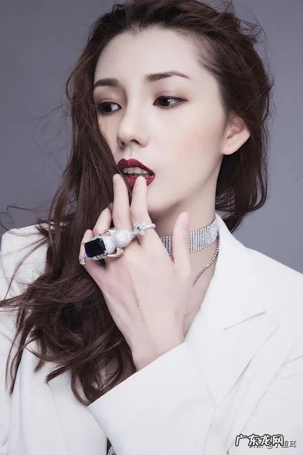 抖音上的有些小姐姐长的好看身材又好，现实中怎么见不到？