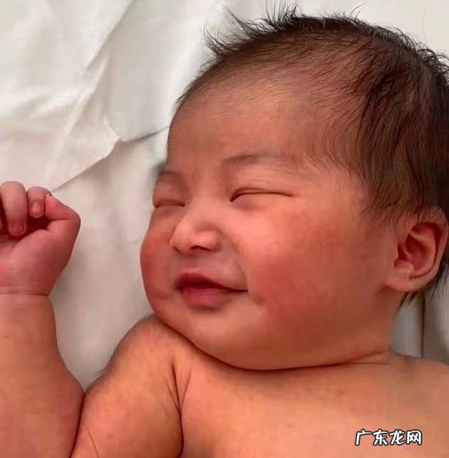 朱珠孩子出生-朱珠孩子相貌平平