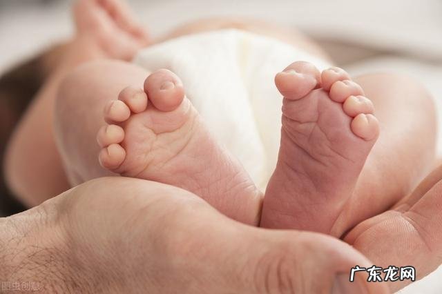 新生儿反应慢是什么症状-如何判断新生儿反应迟钝