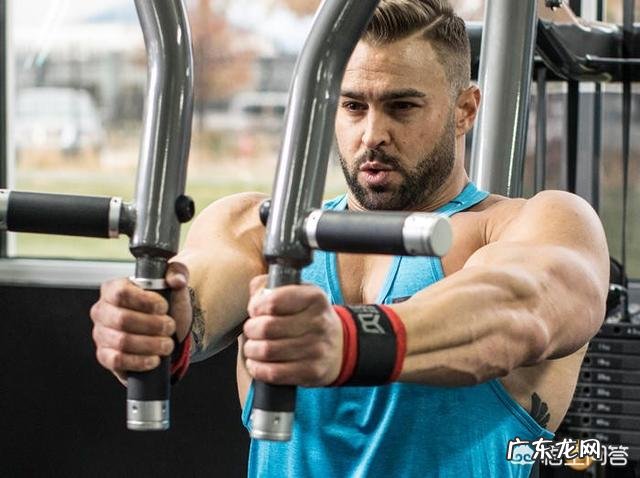 减肥后胸部松弛该怎么收紧?