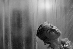 冷天洗澡?是用热水对身体好还是冷水对身体好？