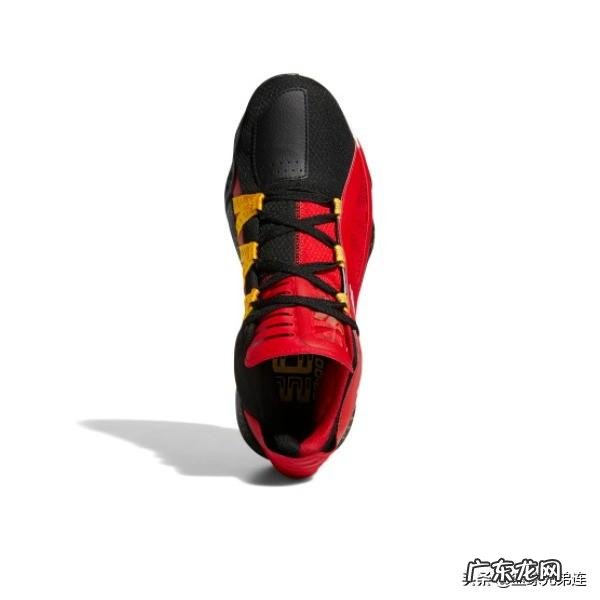 有什么好点的篮球鞋,价格在三到四百多之间?