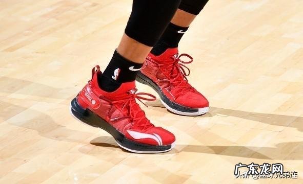 有什么好点的篮球鞋,价格在三到四百多之间?