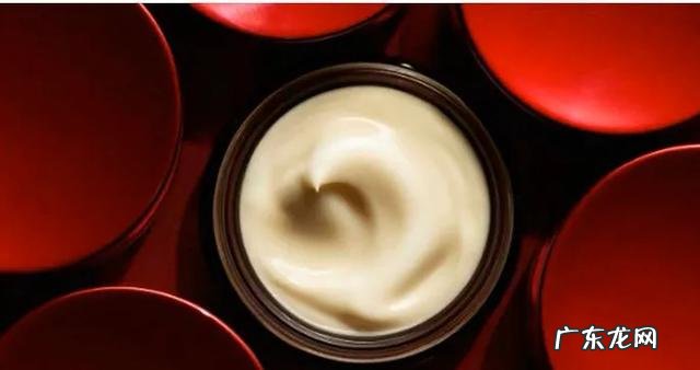 sk2是什么品牌，嫩肤系列多少钱一套？