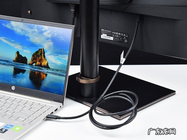 微星Summit MS321UP显示器评测 微型显示器哪款好