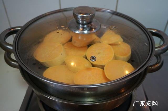 用红薯怎么做的甜点小零食 红薯可以做出什么美味的甜点？