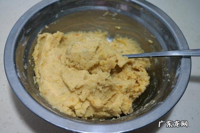 用红薯怎么做的甜点小零食 红薯可以做出什么美味的甜点？