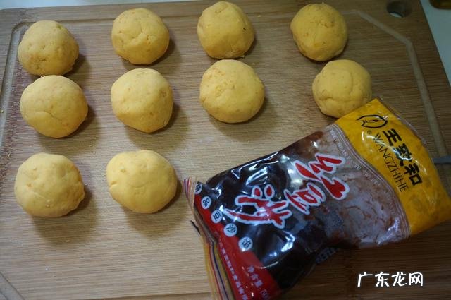 用红薯怎么做的甜点小零食 红薯可以做出什么美味的甜点？