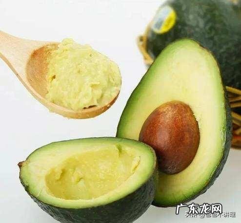 每天把水果打成果汁喝好,还是直接吃水果好哪个营养更高