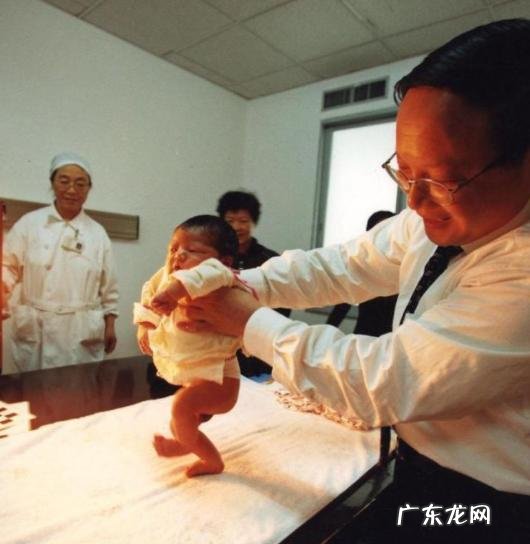 新生儿体温升一度呼吸如何变化-婴儿体温高呼吸短促