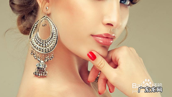 最简单好看的围巾织法 今年最流行的围巾织法