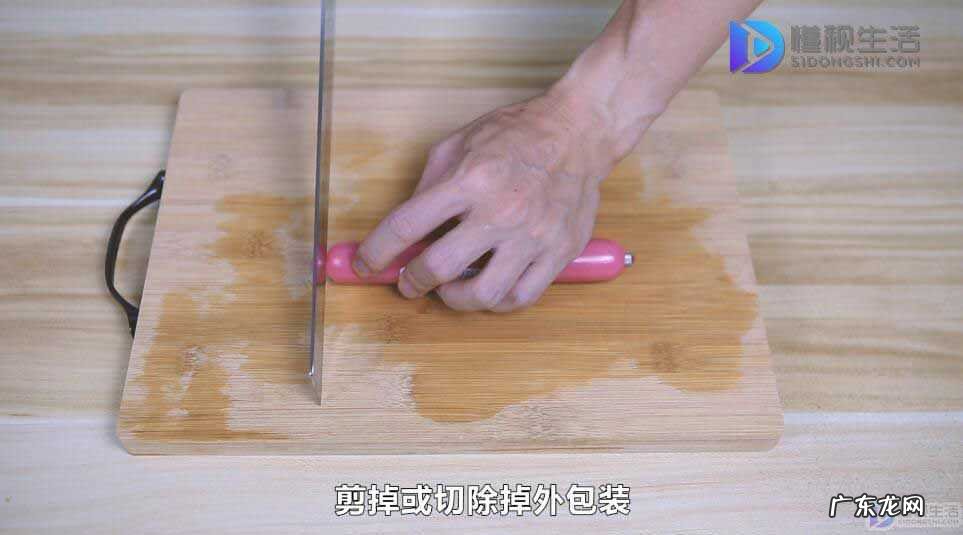 火腿肠花刀的切法图解？ 火腿丁怎么切