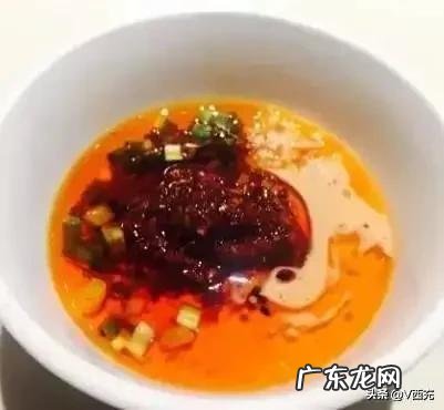 重庆麻辣火锅蘸酱 你觉得吃麻辣火锅蘸麻酱是种什么感觉?