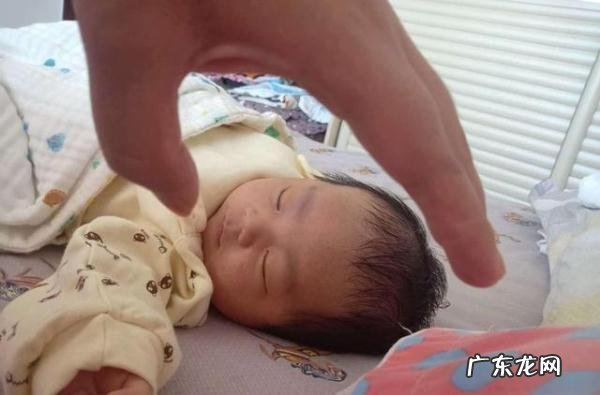 新生儿这28个异常表现都是正常的-新生儿6种看似异常表现