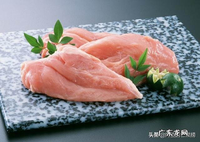 为什么减肥健身必须吃鸡胸肉?